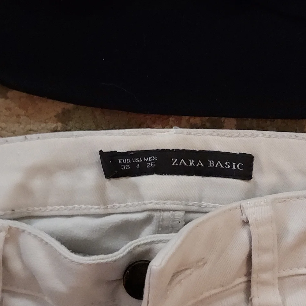 White crop jeans and halter top - Picture 3 of 11